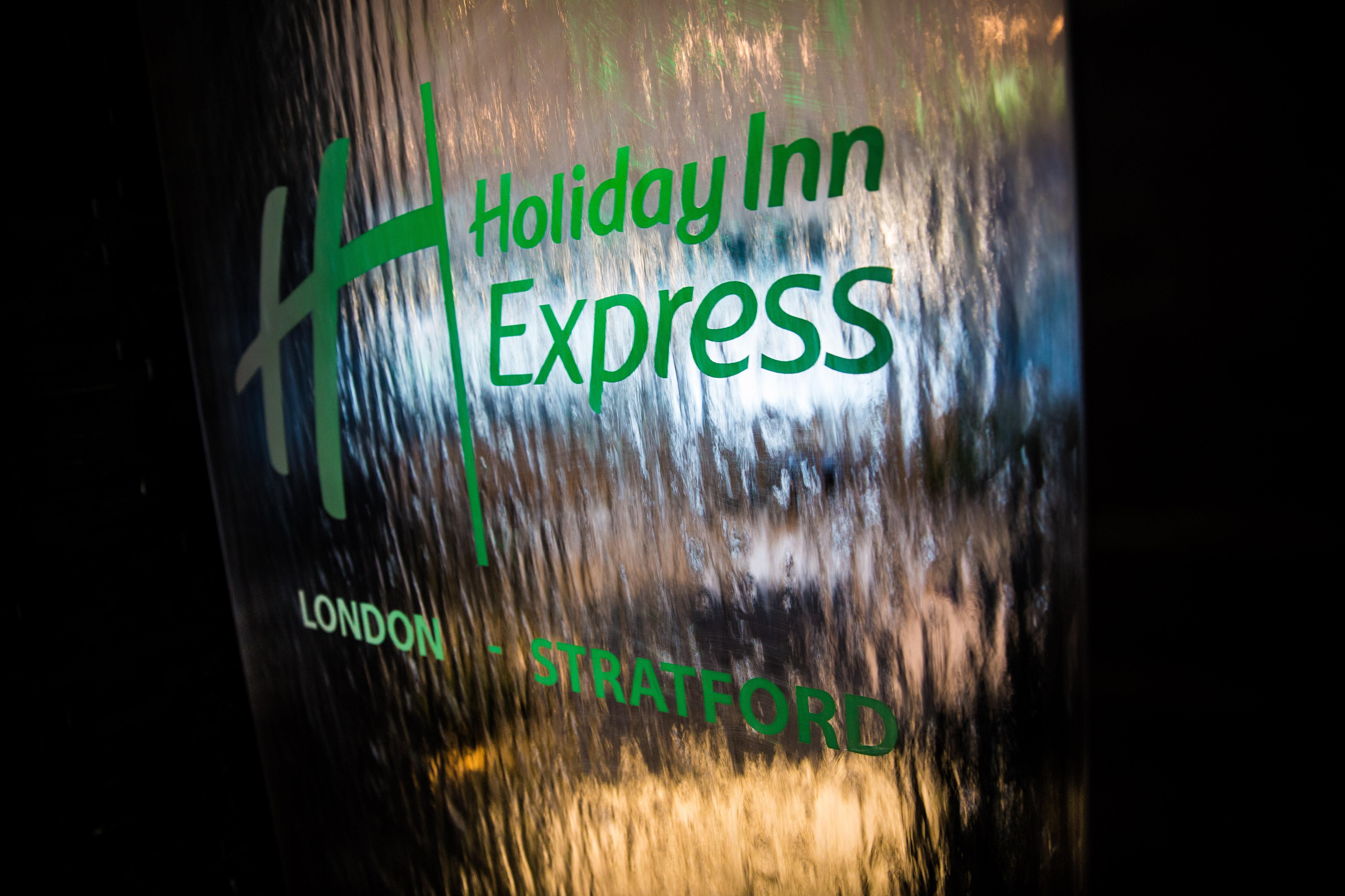Holiday Inn Express London Stratford, An Ihg Hotel Zewnętrze zdjęcie